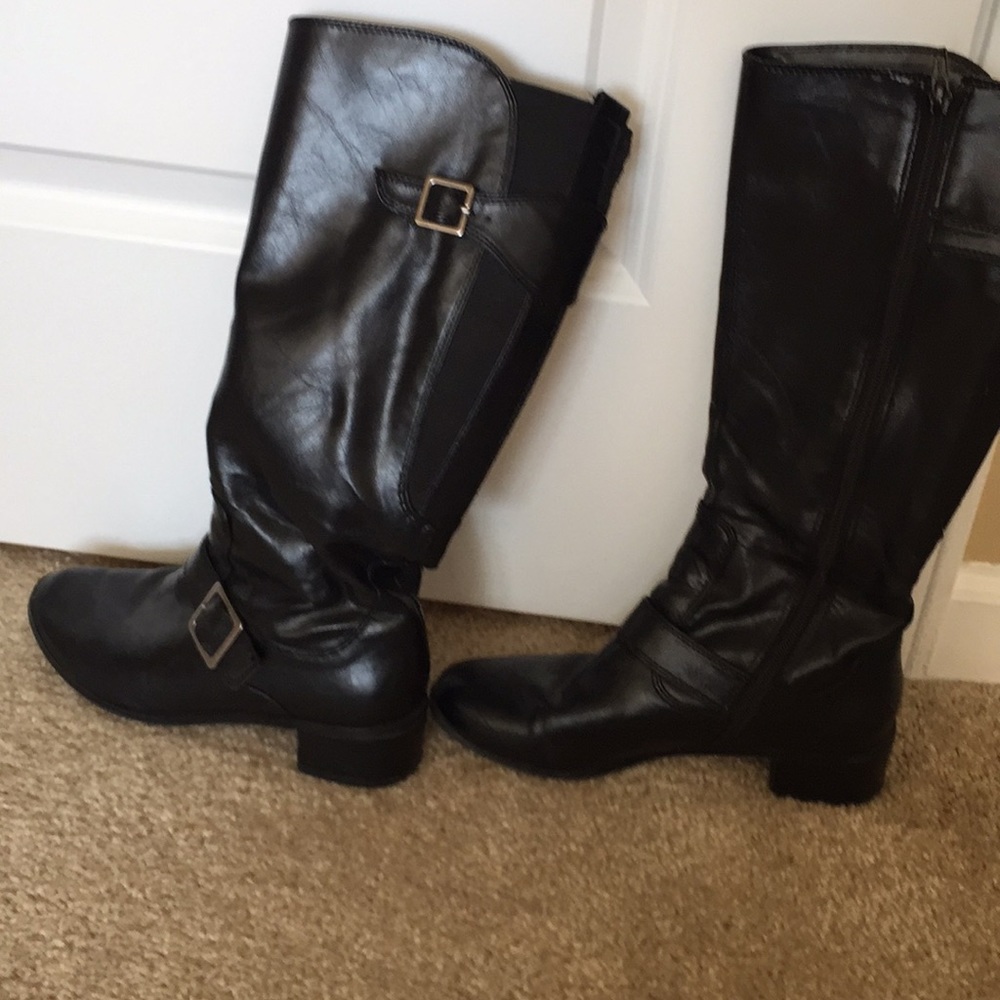 Black boots